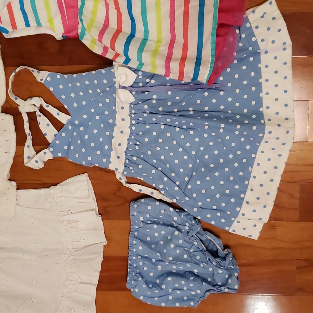 FREE SHIPPING OVER $30 Bundle of 3 dresses and a Sweater - Great deal! - Picture 3 of 5